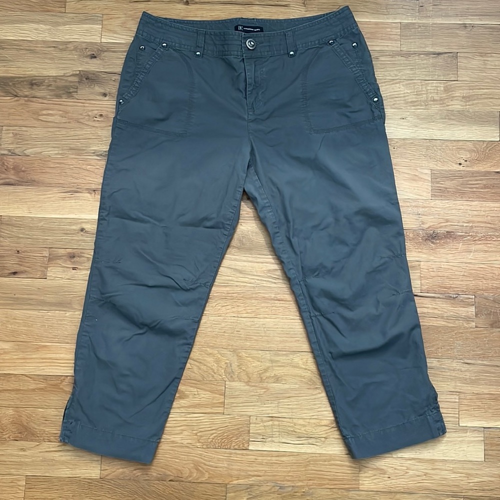 Grey Cargo Capri Pants